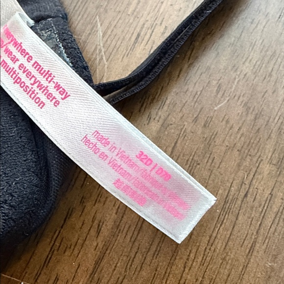 Victoria’s Secret bras - Picture 3 of 5